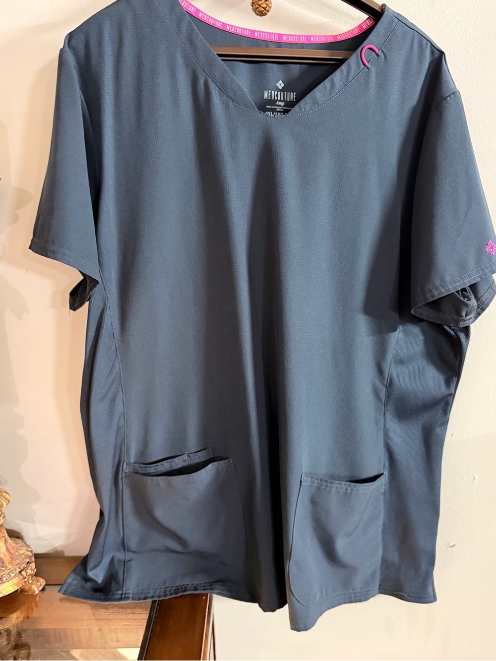 MedCouture Amp Scrub Top 2XL Pewter Gray Lightweight Stretch Uniform Top